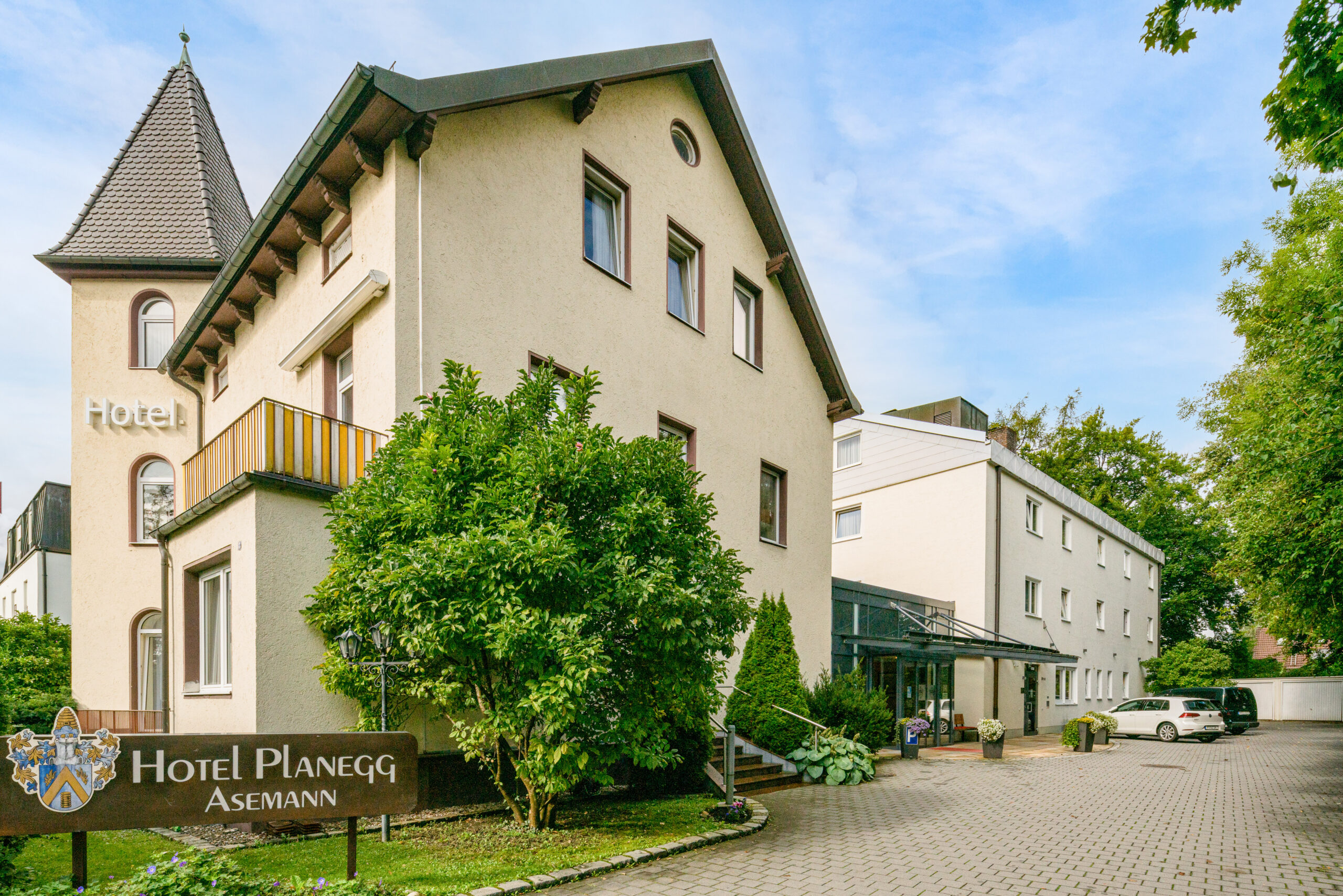 A warm welcome to the Hotel Asemann! “More relaxed for business, more refreshed for leisure.” A warm welcome to the Hotel Asemann! “More relaxed for business, more refreshed for leisure.”